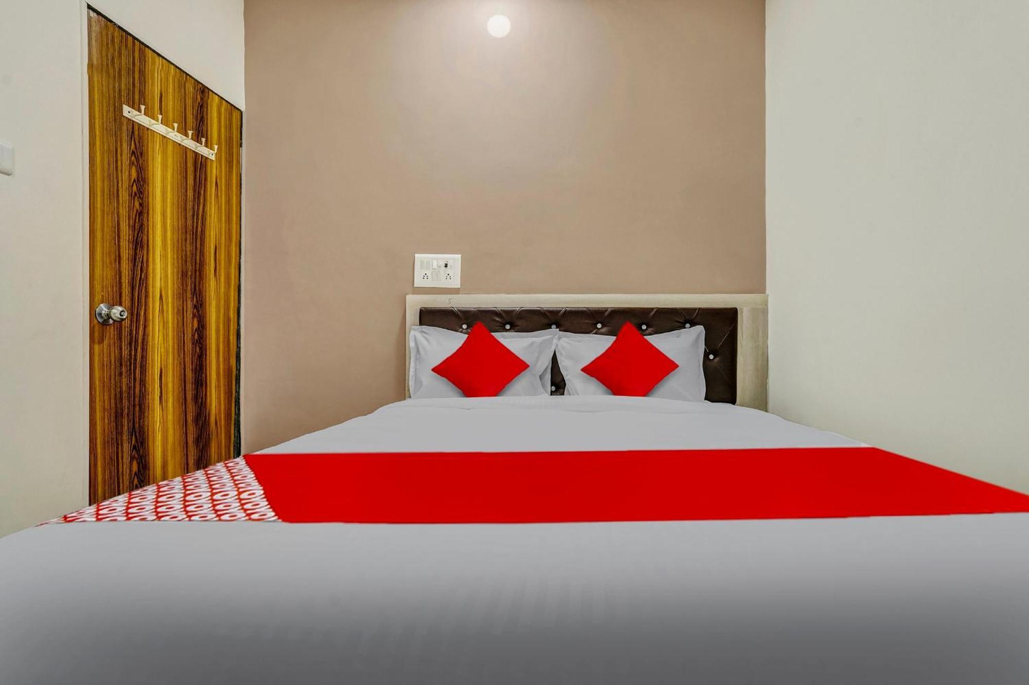 Hotel O Relax Palace Mumbai Exterior photo