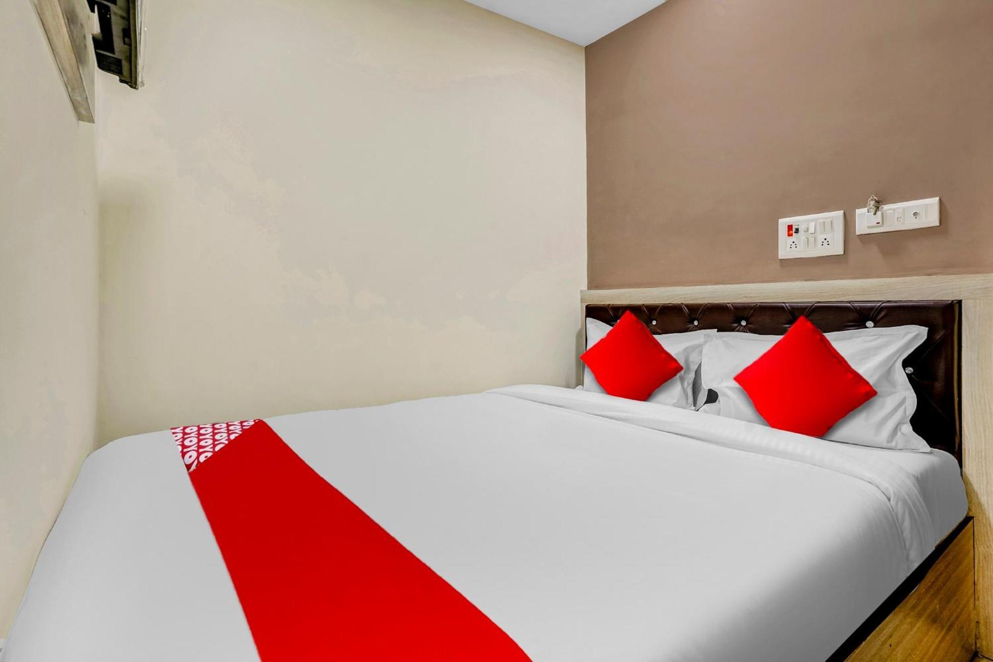 Hotel O Relax Palace Mumbai Exterior photo