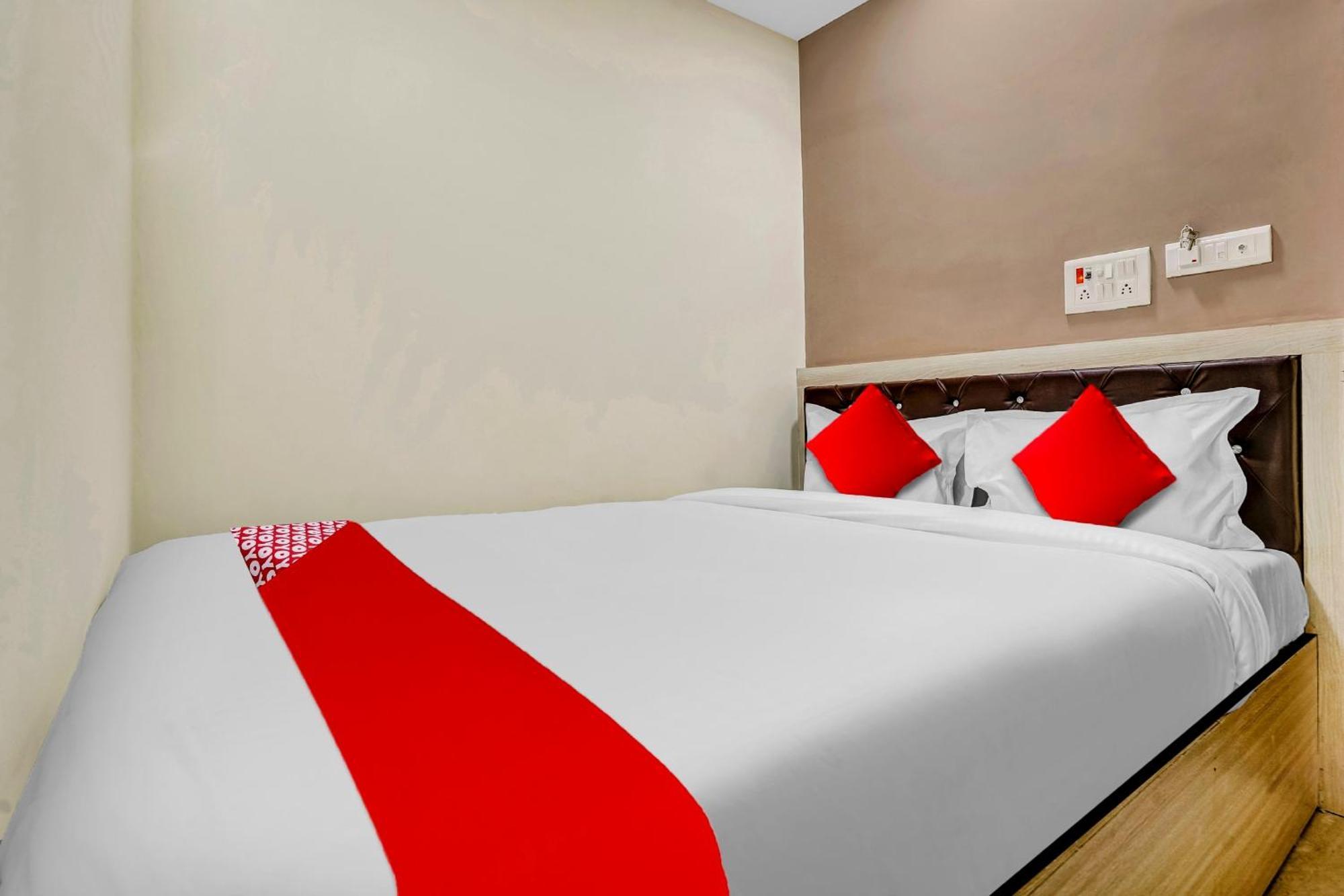 Hotel O Relax Palace Mumbai Exterior photo