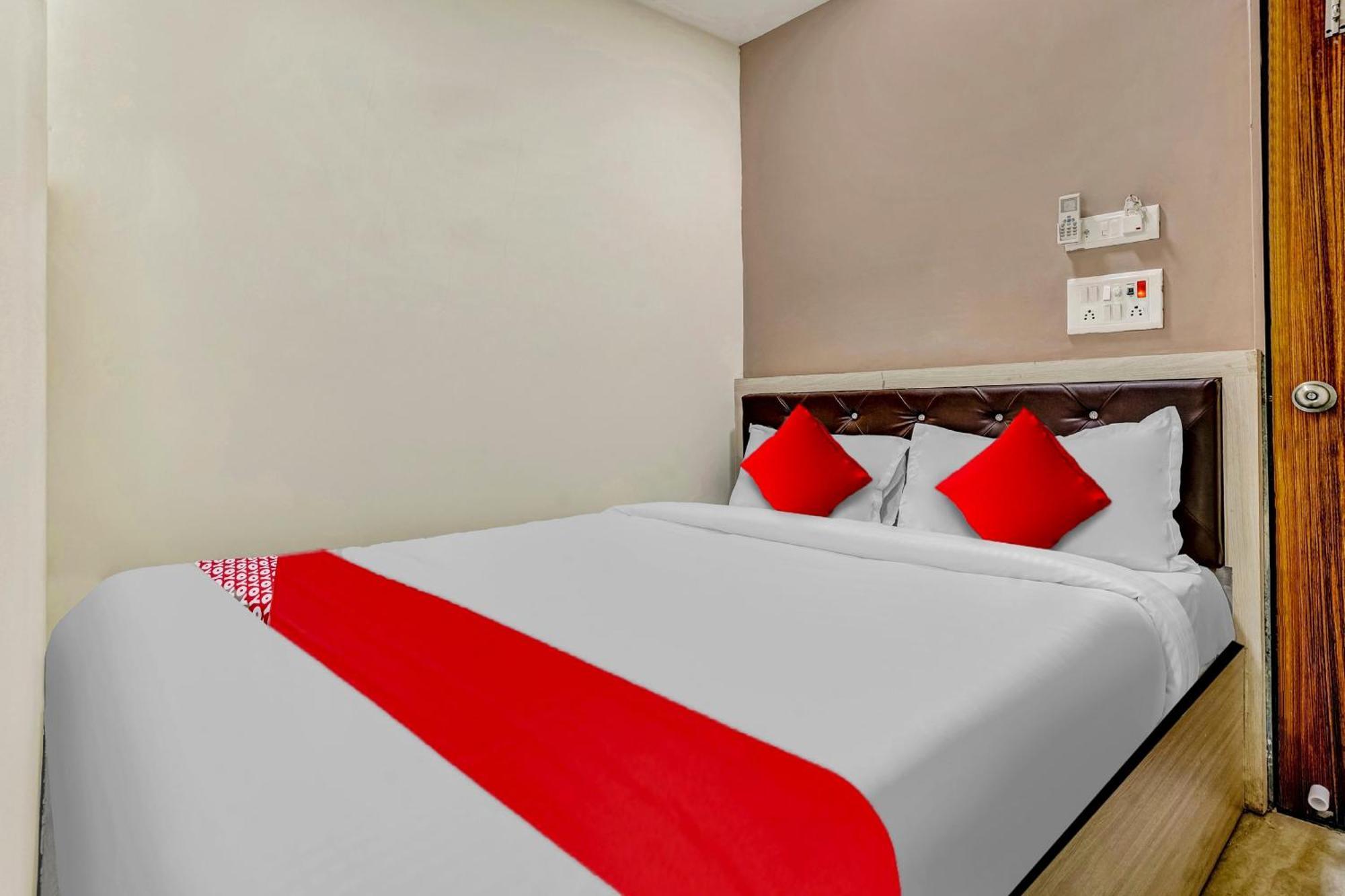 Hotel O Relax Palace Mumbai Exterior photo