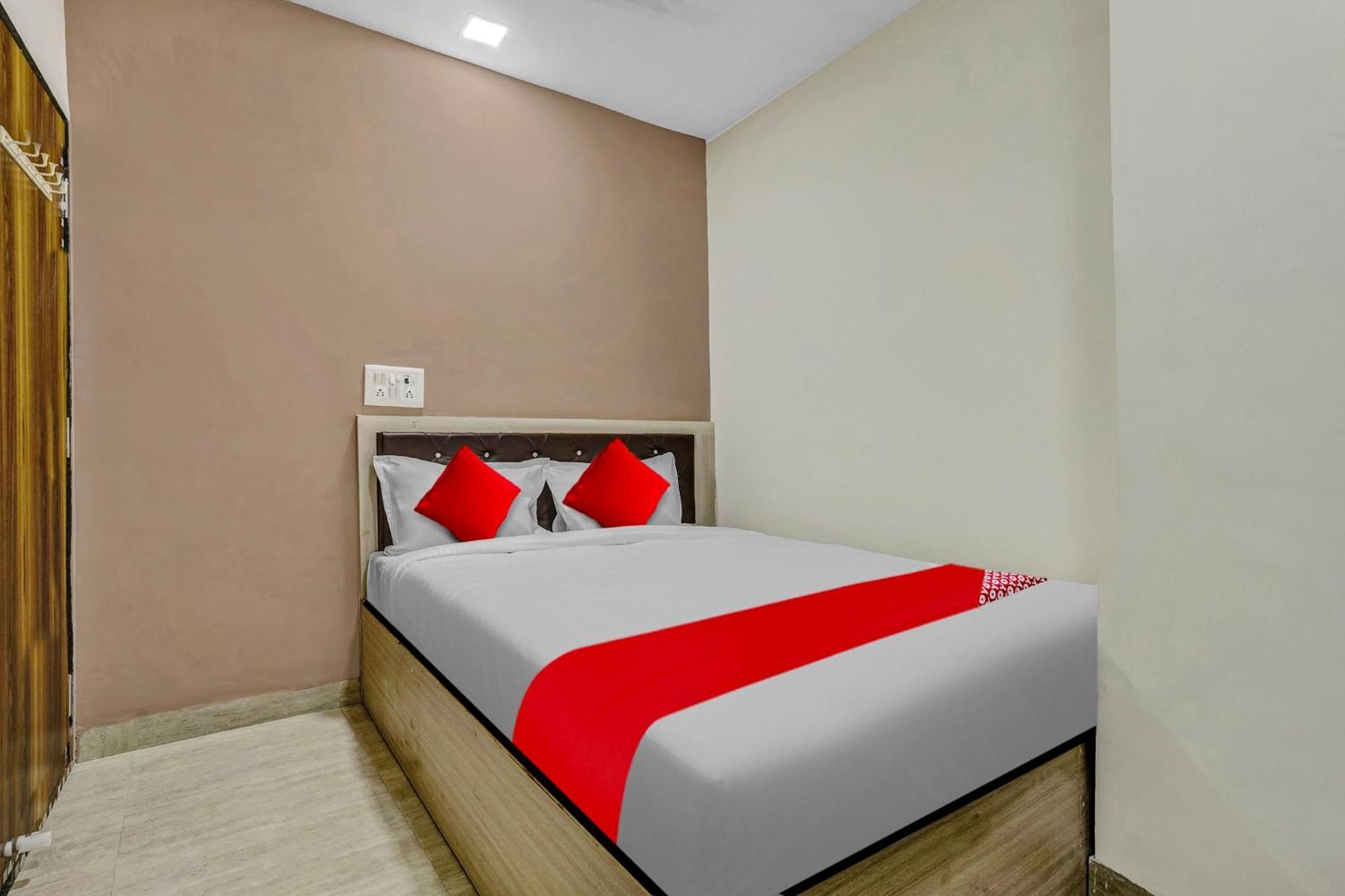 Hotel O Relax Palace Mumbai Exterior photo